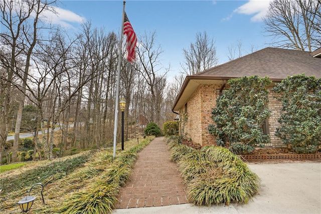 884 Northwind Drive, Winston-salem, NC 27127