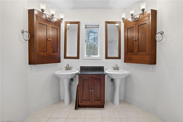 884 Northwind Drive, Winston-salem, NC 27127