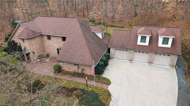 884 Northwind Drive, Winston-salem, NC 27127