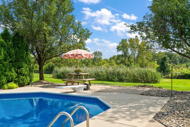 14755 98th Avenue, Dyer, IN 46311