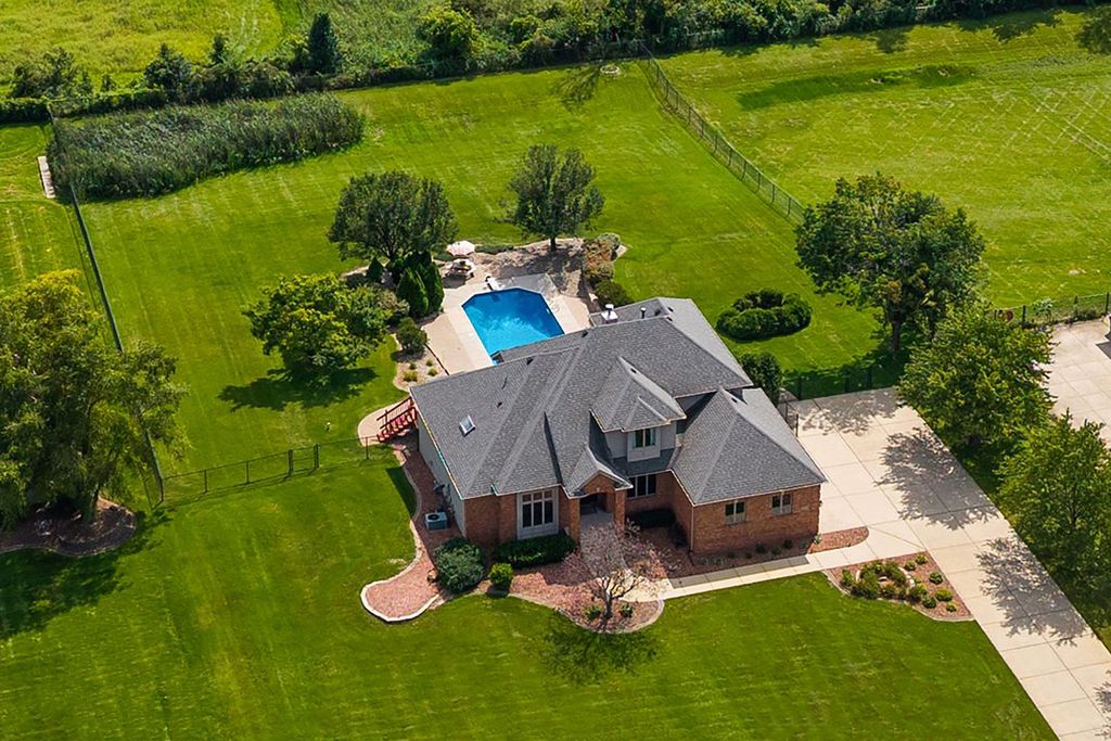 14755 98th Avenue, Dyer, IN 46311
