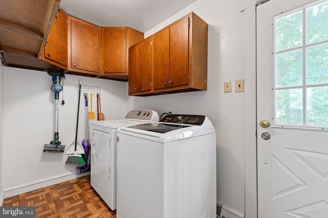 130 HEDGEWICK DR, Newark, DE 19702