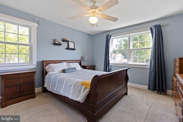 130 HEDGEWICK DR, Newark, DE 19702
