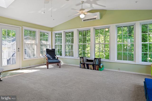 130 HEDGEWICK DR, Newark, DE 19702