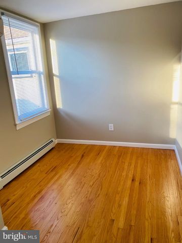1703 HOLLYWOOD AVE, Blackwood, NJ 08012
