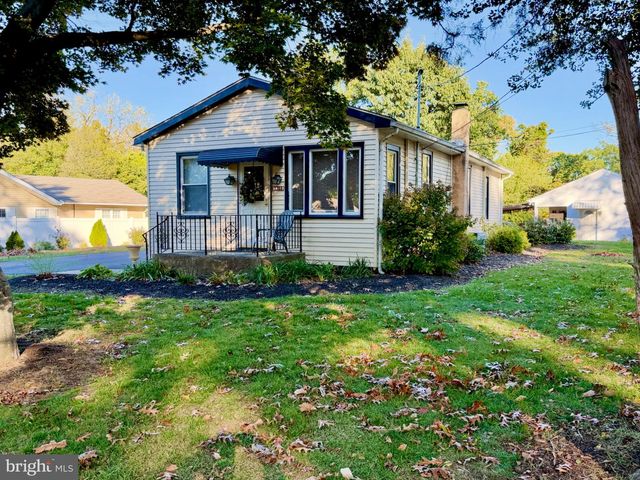 1703 HOLLYWOOD AVE, Blackwood, NJ 08012