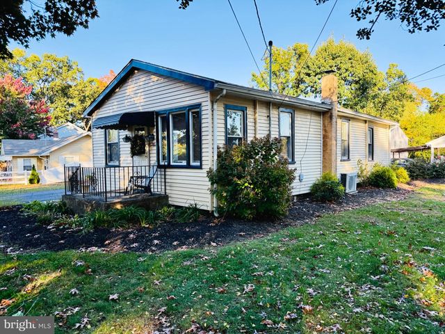 1703 HOLLYWOOD AVE, Blackwood, NJ 08012
