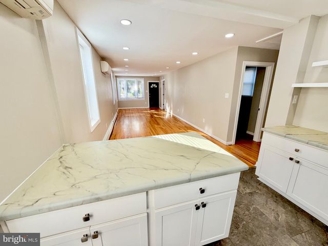 1703 HOLLYWOOD AVE, Blackwood, NJ 08012