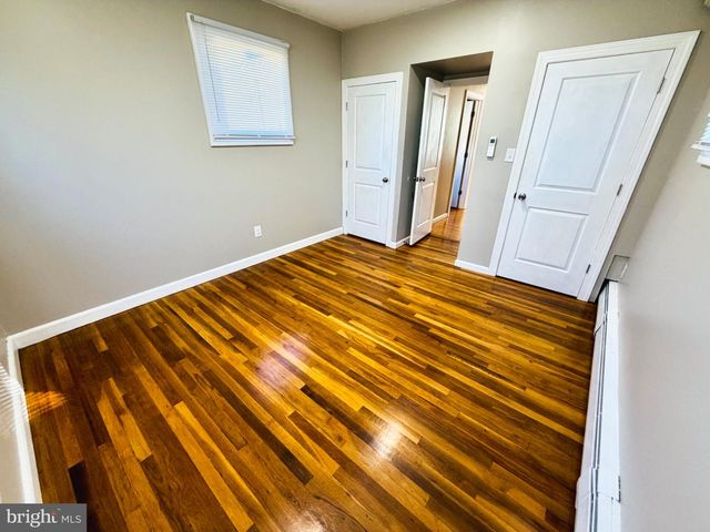 1703 HOLLYWOOD AVE, Blackwood, NJ 08012