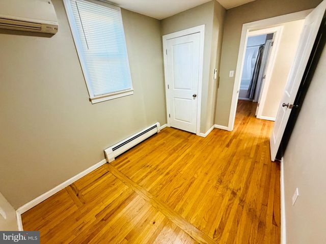 1703 HOLLYWOOD AVE, Blackwood, NJ 08012
