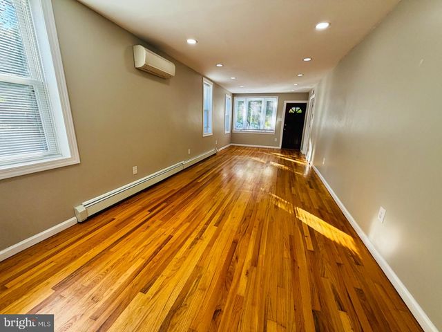 1703 HOLLYWOOD AVE, Blackwood, NJ 08012