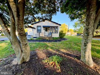 1703 HOLLYWOOD AVE, Blackwood, NJ 08012