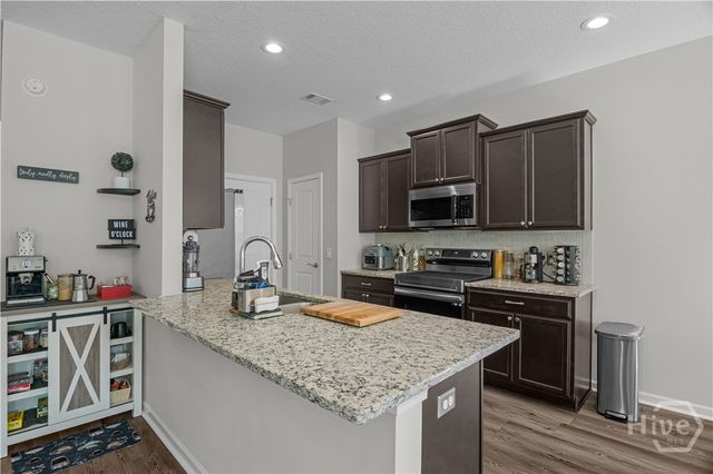 286 Joann Lewis Lane, Hinesville, GA 31313