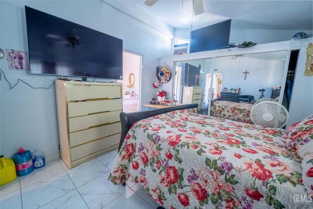 6601 Eucalyptus Dr 34, Bakersfield, CA 93306