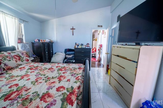 6601 Eucalyptus Dr 34, Bakersfield, CA 93306