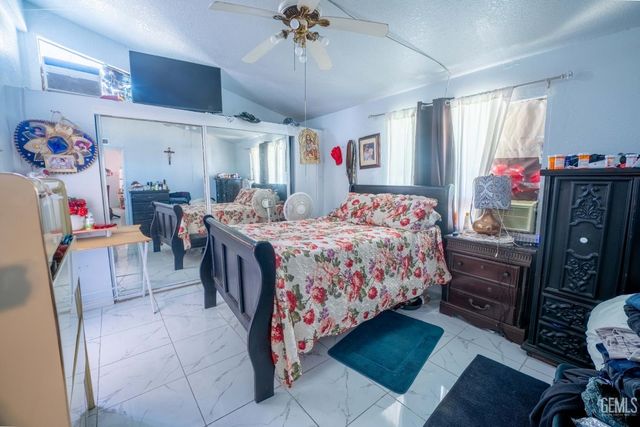 6601 Eucalyptus Dr 34, Bakersfield, CA 93306