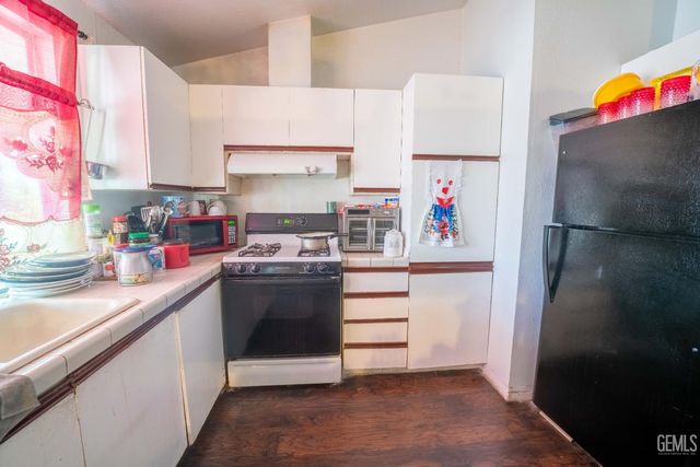 6601 Eucalyptus Dr 34, Bakersfield, CA 93306