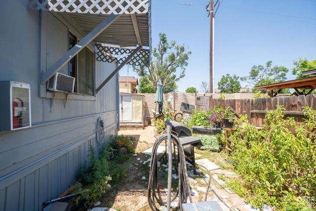 6601 Eucalyptus Dr 34, Bakersfield, CA 93306