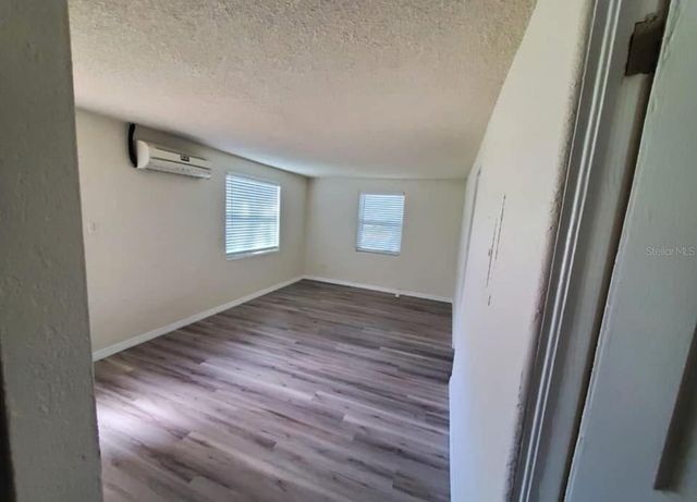 2219 HELEN AVENUE, Orlando, FL 32804