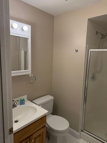 24 Forge Pond H, Canton, MA 02021