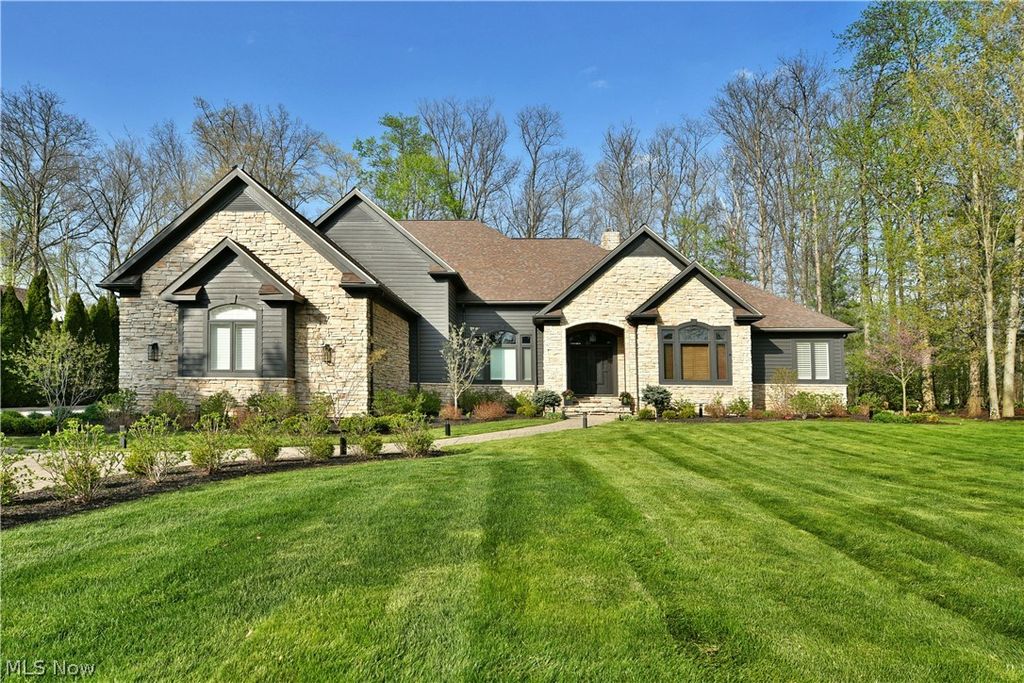 460 Club Drive, Aurora, OH 44202