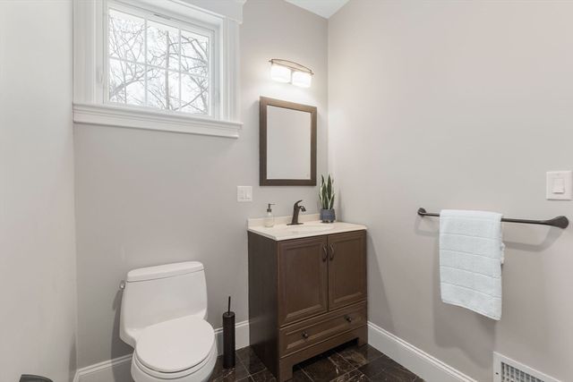 72 Thesda St, Arlington, MA 02474