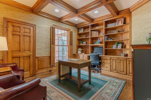 4001 Wood Castle Road, Evansville, IN 47711