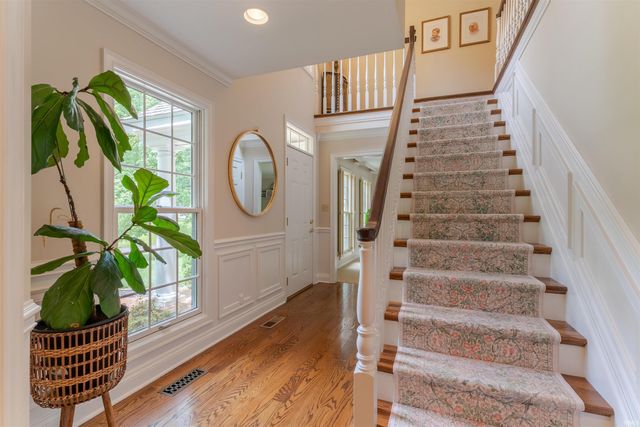 4001 Wood Castle Road, Evansville, IN 47711