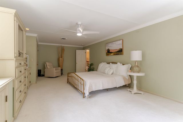 4001 Wood Castle Road, Evansville, IN 47711