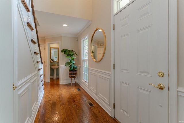 4001 Wood Castle Road, Evansville, IN 47711