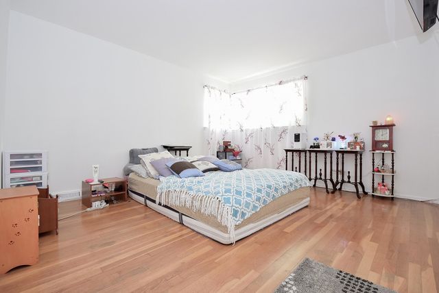 1413 N Burning Bush Lane, Mount Prospect, IL 60056