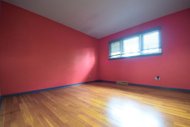 1413 N Burning Bush Lane, Mount Prospect, IL 60056