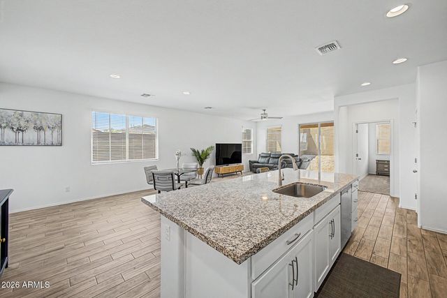 17334 W WANDERING CREEK Road, Goodyear, AZ 85338