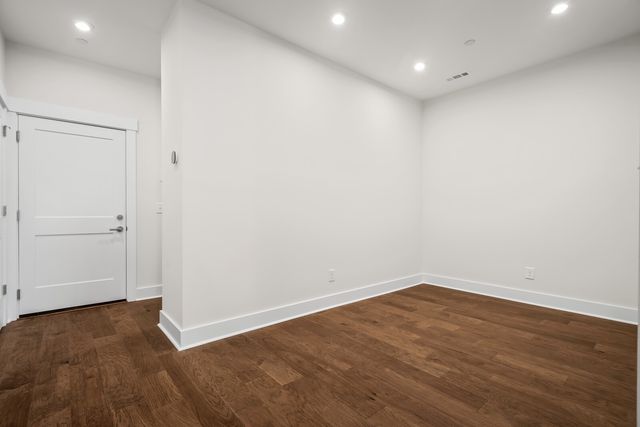 2056 Conductor Ln, Thompsons Station, TN 37179