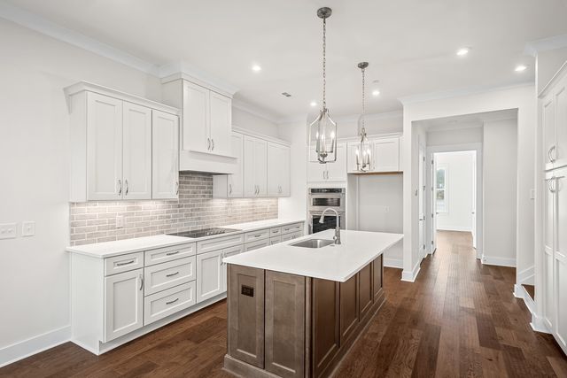 2056 Conductor Ln, Thompsons Station, TN 37179