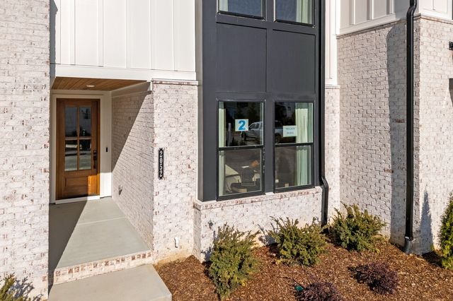 2056 Conductor Ln, Thompsons Station, TN 37179