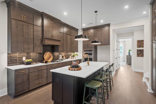 2056 Conductor Ln, Thompsons Station, TN 37179