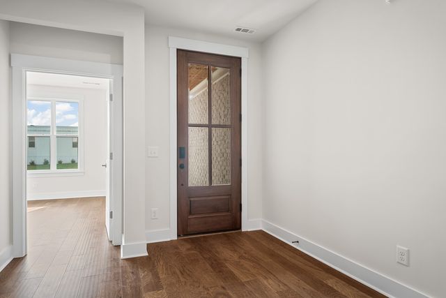 2056 Conductor Ln, Thompsons Station, TN 37179