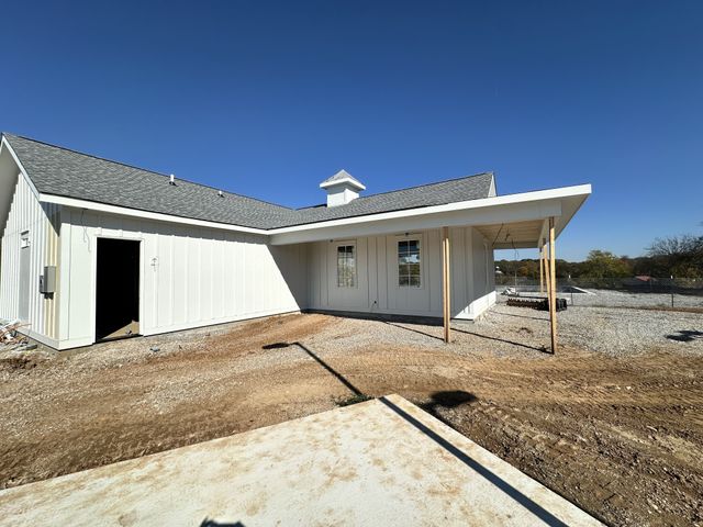 2056 Conductor Ln, Thompsons Station, TN 37179