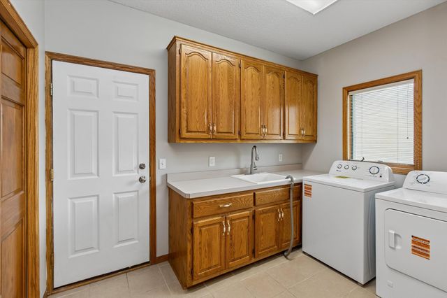 17123 Jonathan Court, Lakeville, MN 55044