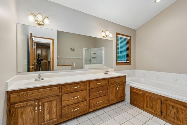 17123 Jonathan Court, Lakeville, MN 55044