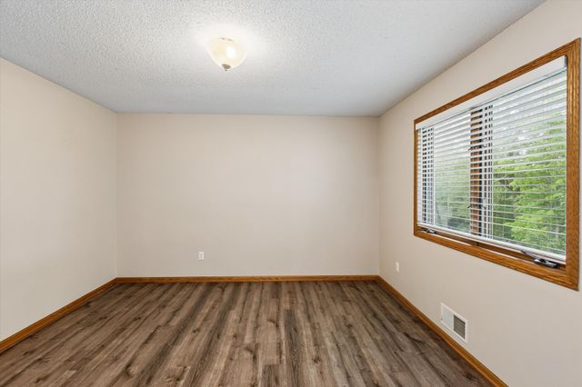 17123 Jonathan Court, Lakeville, MN 55044