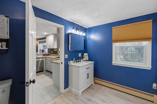 35 Shannon Road, Hampstead, NH 03841