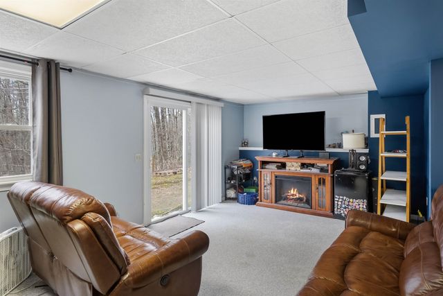 35 Shannon Road, Hampstead, NH 03841