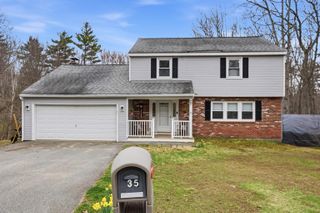 35 Shannon Road, Hampstead, NH 03841