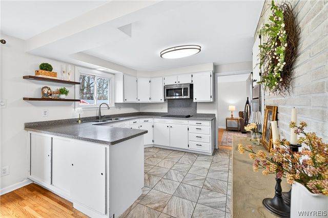 5315 Greenhurst Road, Clarence, NY 14221