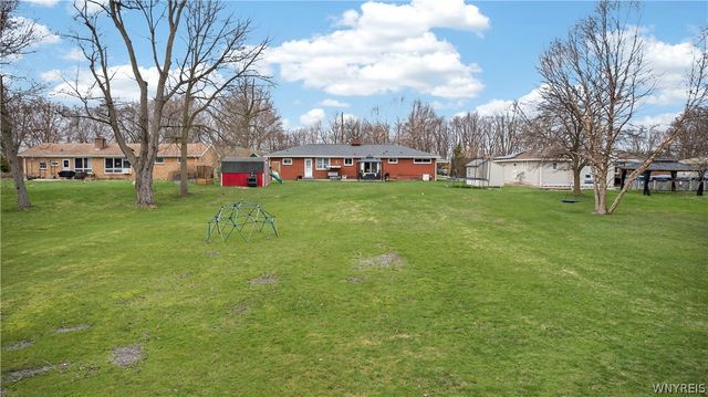 5315 Greenhurst Road, Clarence, NY 14221