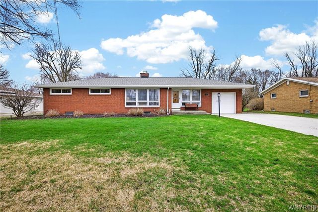 5315 Greenhurst Road, Clarence, NY 14221