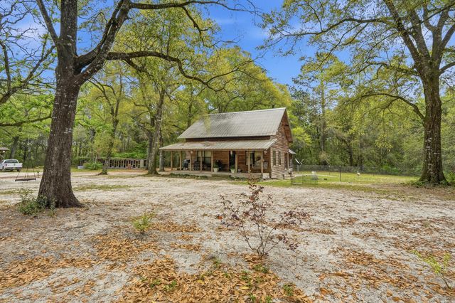 7953 Crawford Road, Laurel Hill, FL 32567