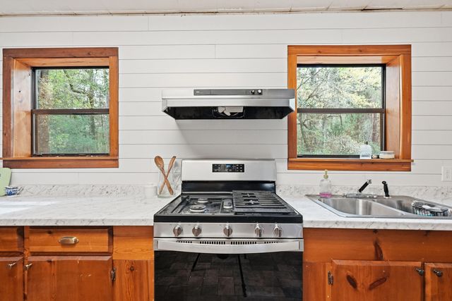 7953 Crawford Road, Laurel Hill, FL 32567